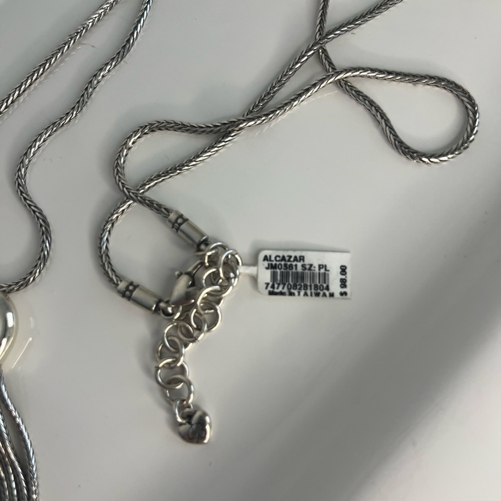 โจ Elegant Brighton Silver Heart Tassel Necklace โจ - Picture 3 of 6